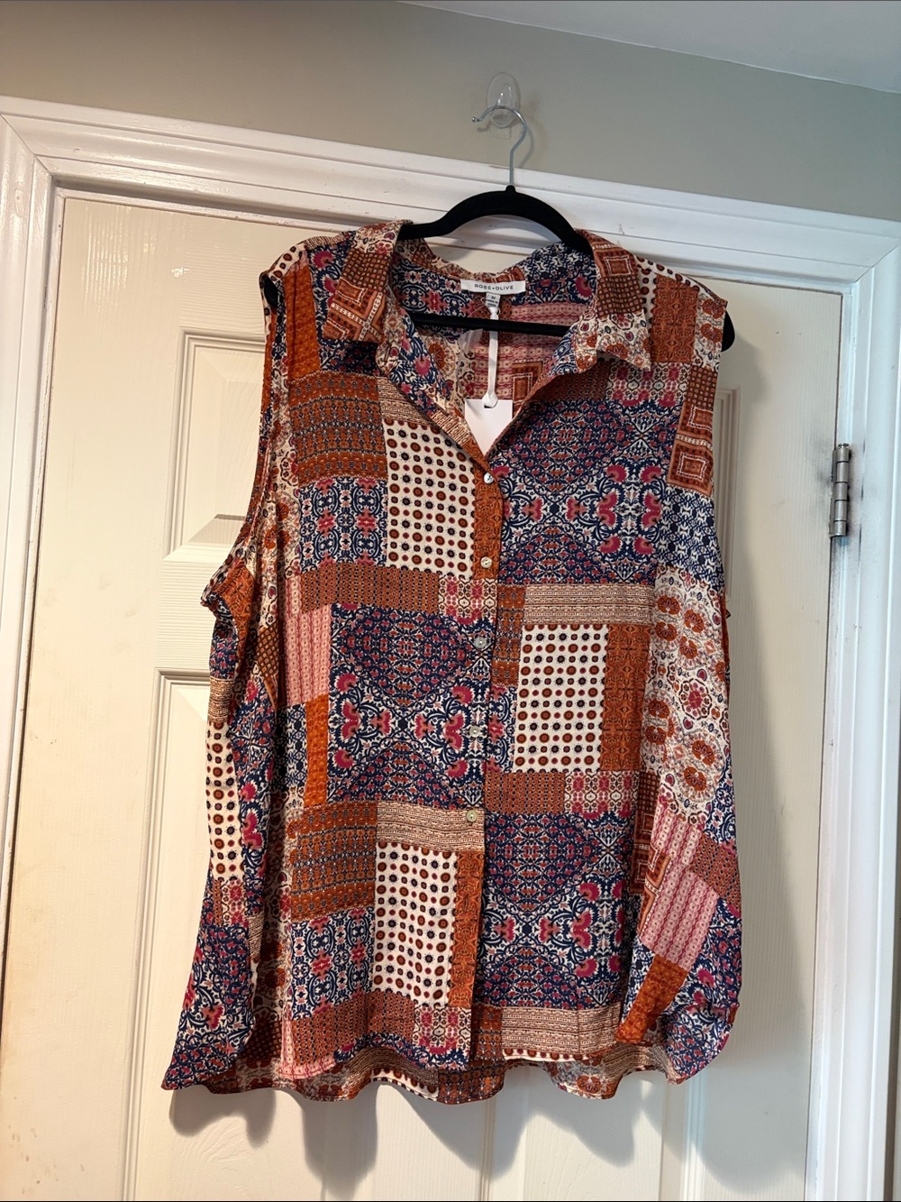 Rose & Olive Patchwork Sleeveless Button Down Shirt in Rust XL